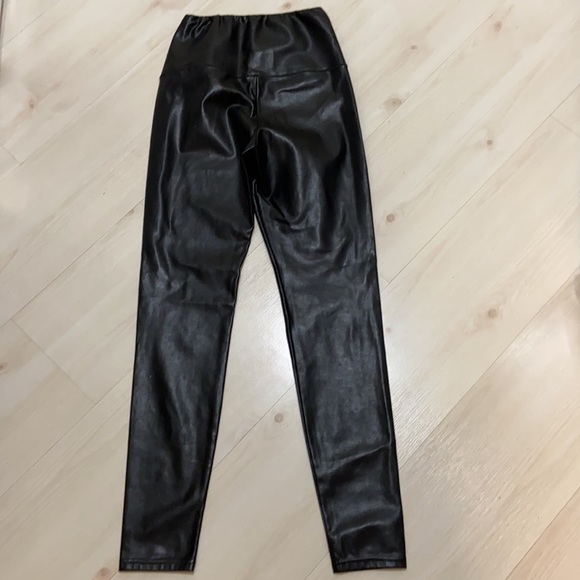 ARITZIA - WILFRED FREE Label XS faux leather pants - Picture 3 of 3